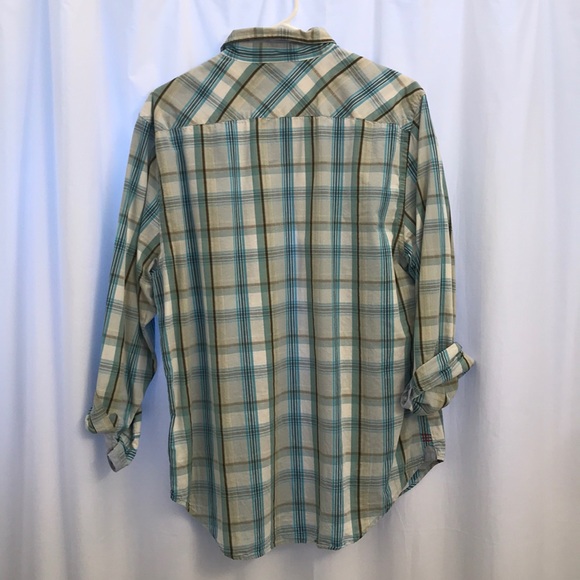 Button down - Picture 3 of 3